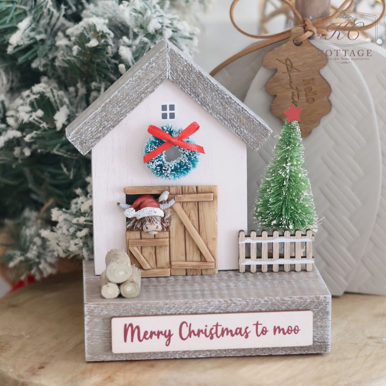 Christmas Highland Cow Wood Block With Resin Cow