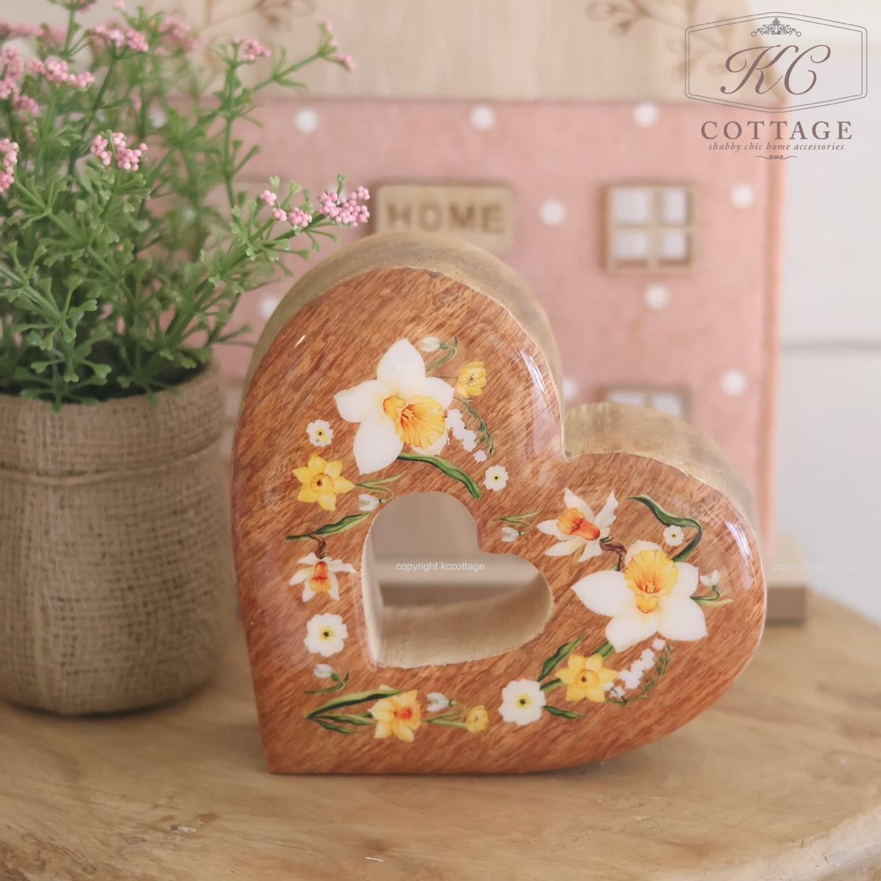 Standing Daffodil Sleepy Heart Mango Wooden Ornament