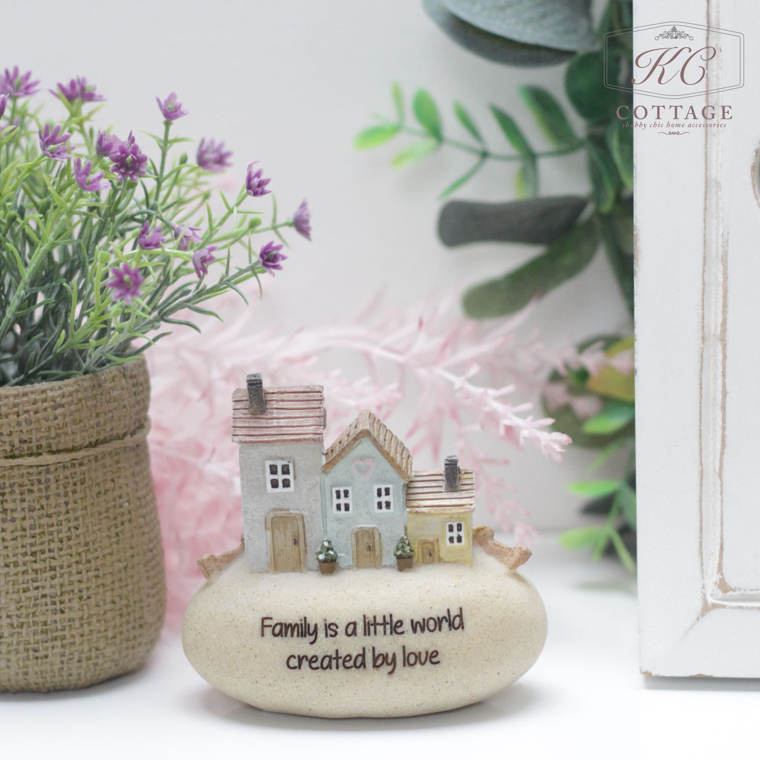 Pebble Lane Cottage - Family is a little world created by love